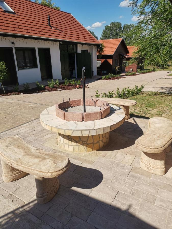 Ferienwohnung Novak Porta Vendeghaz-Tab, Zala Exterior foto